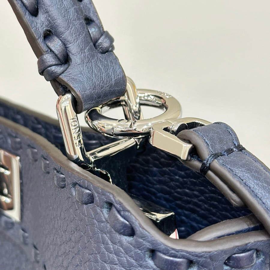 حقيبة فيندي بيكابو Fendi Peekaboo Night Mist Blue