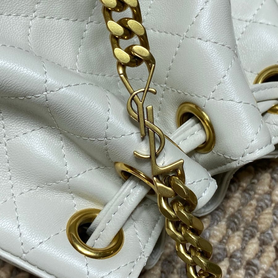 حقيبة سانت لوران كاساندر باكيت Saint Laurent Cassandre Small Bucket