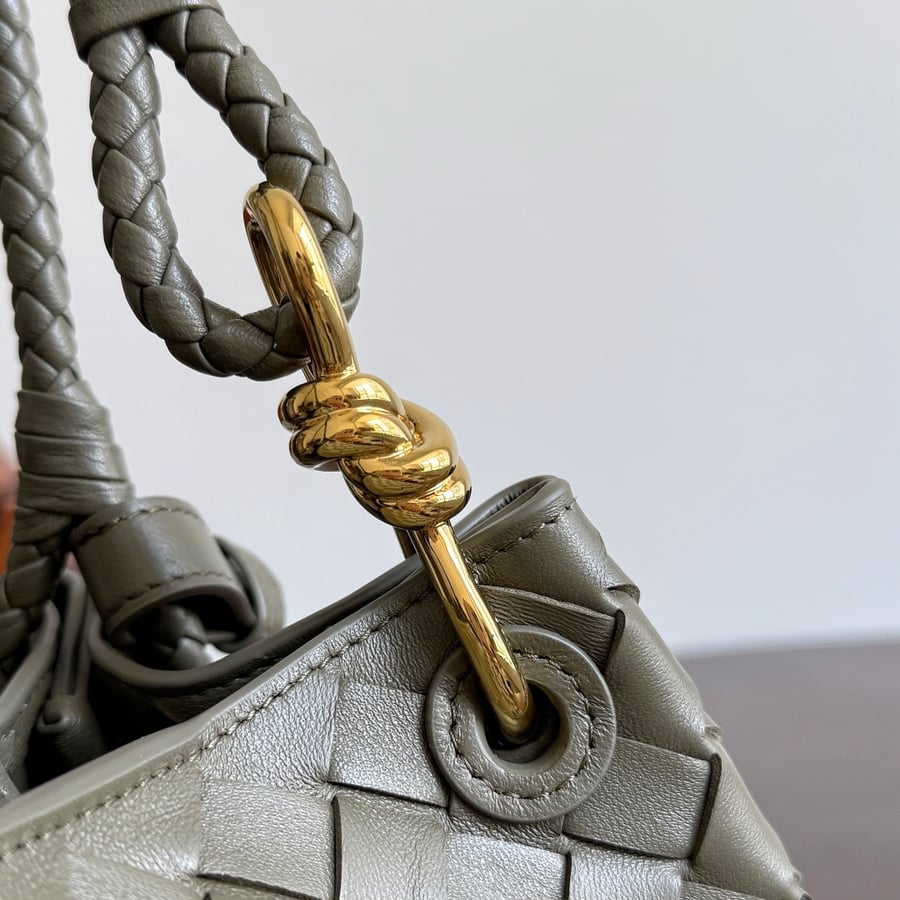 حقيبة باراشوت صغيرة من أنديامو Small Andiamo Parachute Bag