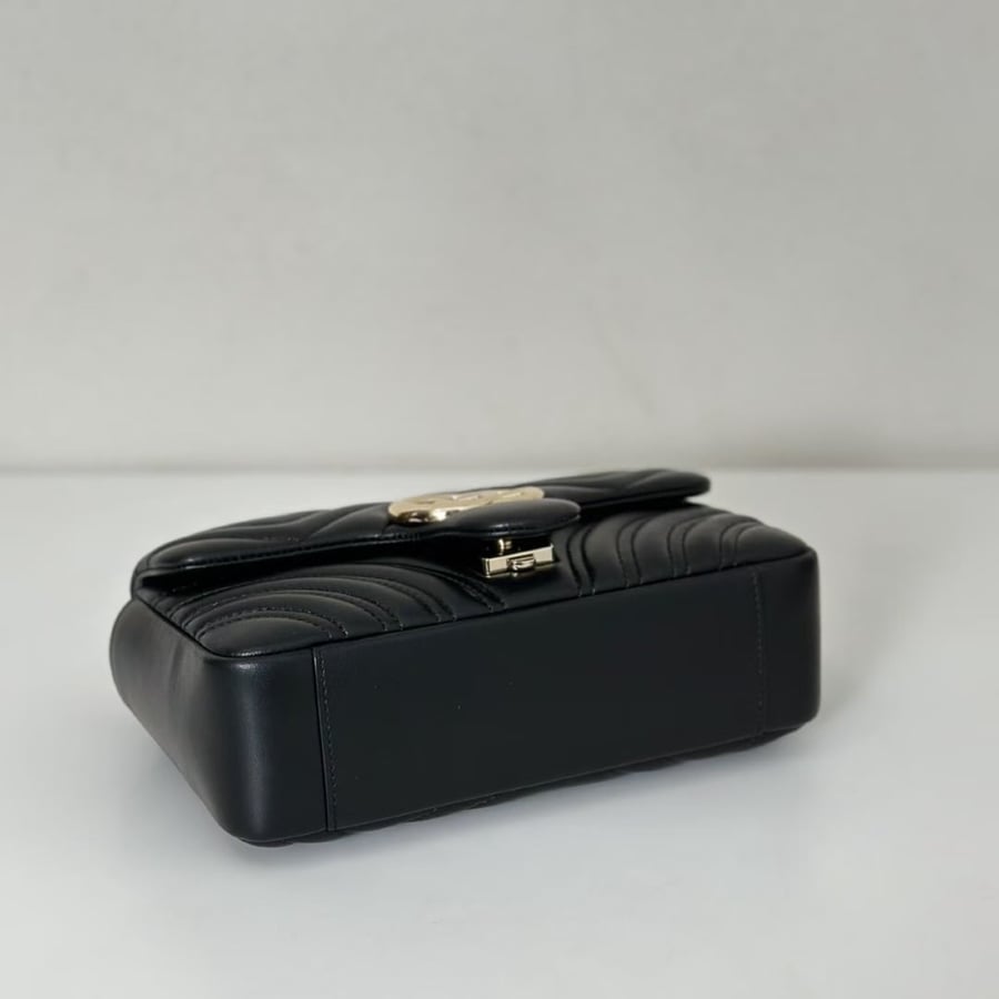شنطة قوتشي جي جي مارومنت Gucci GG Marmont Small Shoulder 23CM