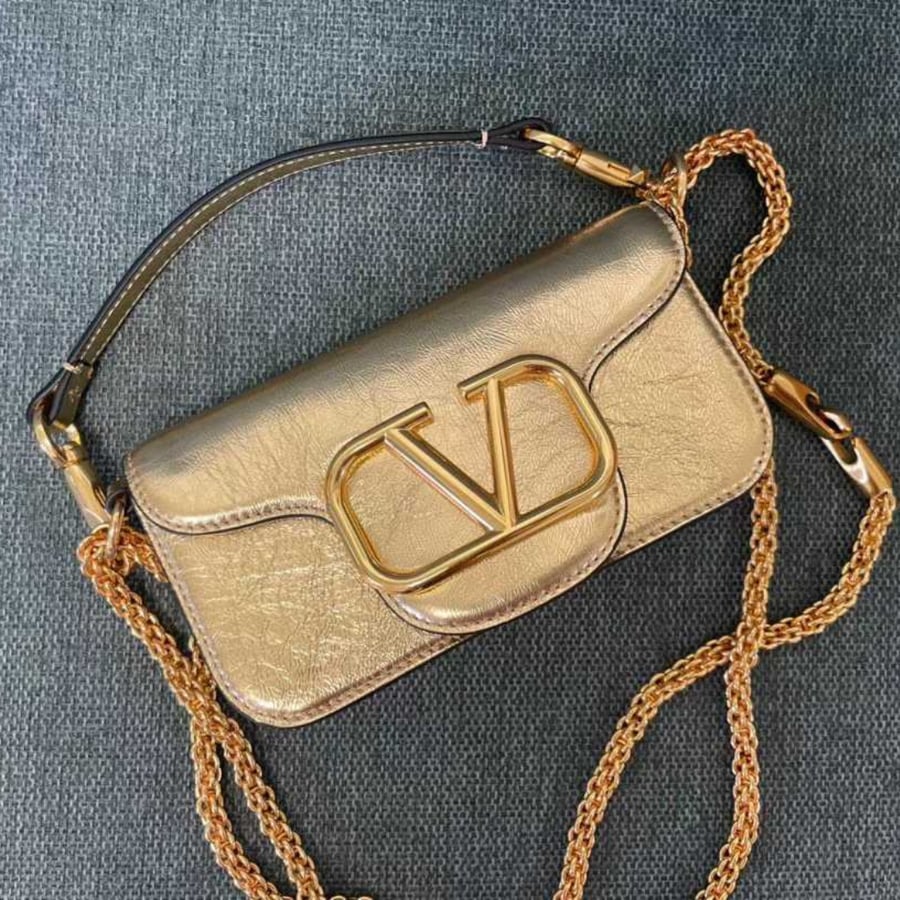 حقيبة كتف صغيرة فالنتينو غارافاني لوكو من جلد العجل المعدني Valentino