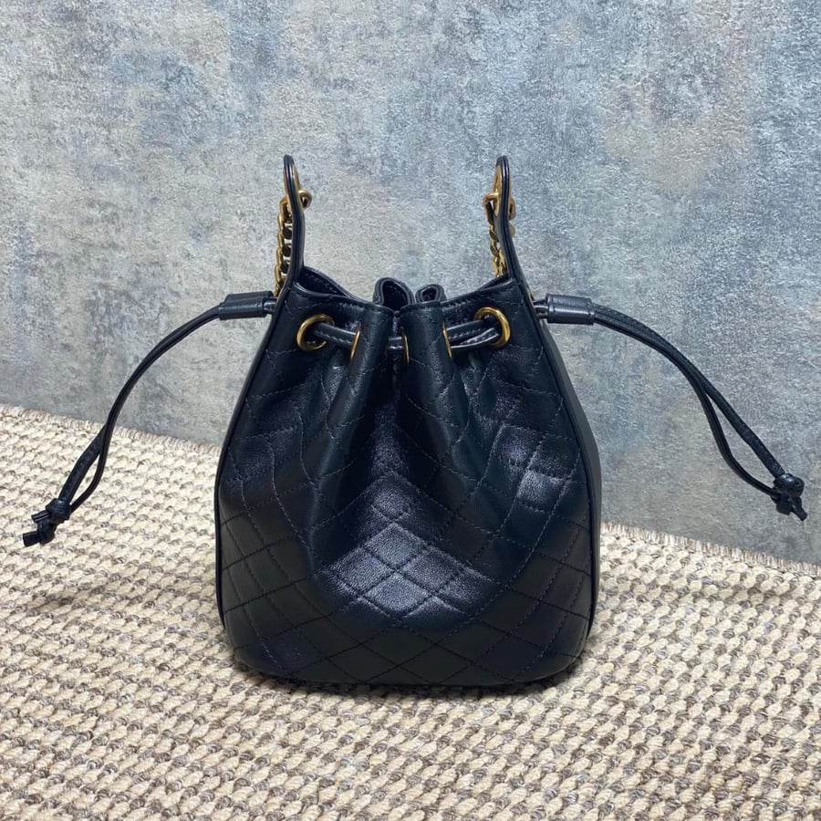 حقيبة سانت لوران كاساندر باكيت Saint Laurent Cassandre Small Bucket