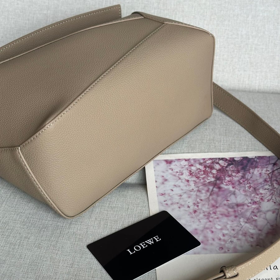 حقيبة لويفي بازل إيدج حجم صغير Small Puzzle Edge bag 24CM
