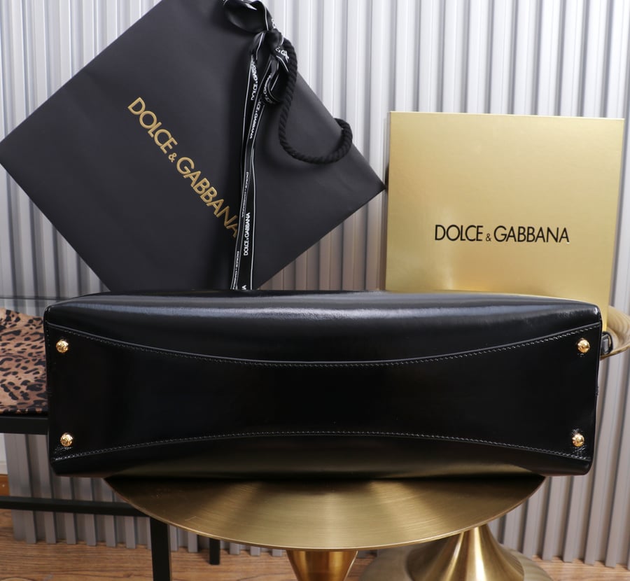 حقيبة كتف دولتشي اند غابانا Vittoria كبيرة Dolce and Gabbana