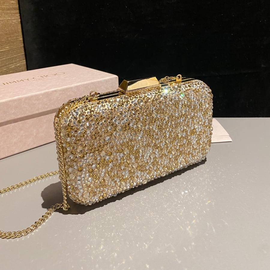 حقيبة يد كلاتش جيمي تشو مرصعة بالكريستال Jimmy Choo Cloud Clutch