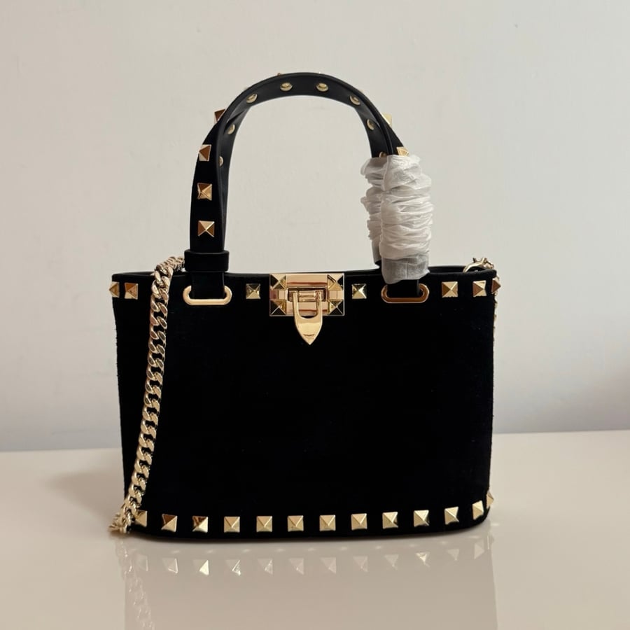 شنطة روكستاد فالنتينو غارافاني بسلسلة Valentino Garavani Rockstud Mini