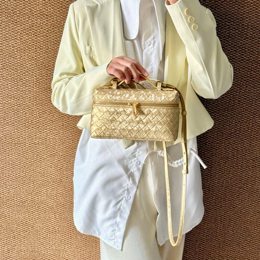 حقيبة بوتيغا فينيتا بانغ بانغ الذهبية Bottega Veneta GOLD Bang Bang