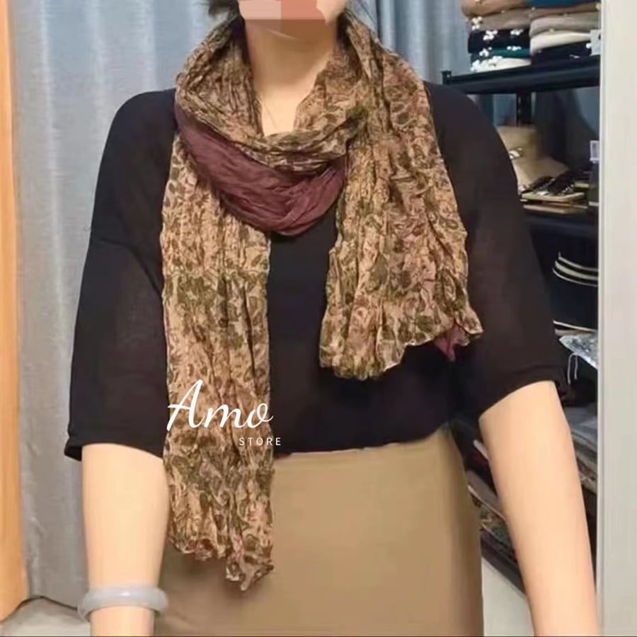 Women's shawl with floral colors MA1104
