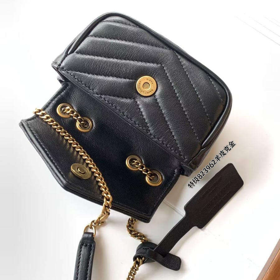 حقيبة سانت لوران LOULOU صغيرة من جلد الحمل Saint Laurent