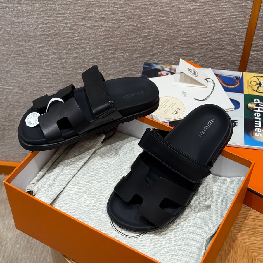 صندل نسائي هيرميس هاند ميد Hermes 225 CHYPRE SANDAL