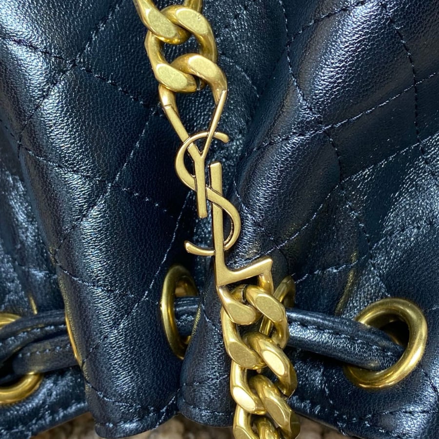 حقيبة سانت لوران كاساندر باكيت Saint Laurent Cassandre Small Bucket