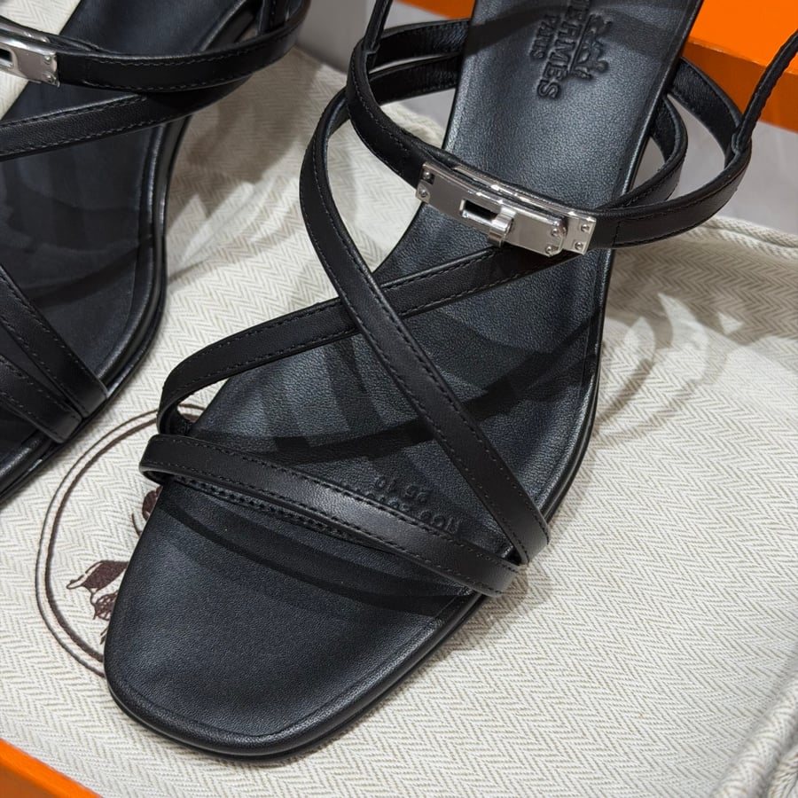 صندل هيرميس هاند ميد Hermes 631 Muse SANDAL