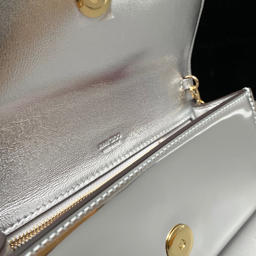 محفظة جيمي تشو كيرف بسلسلة Jimmy Choo Curve Wallet Silver Metallic