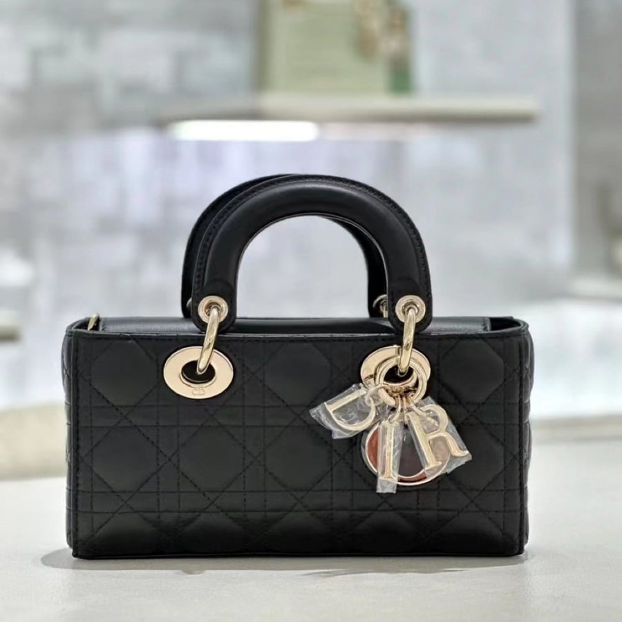 شنطة ديور لون أسود Small Lady D-Joy Bag