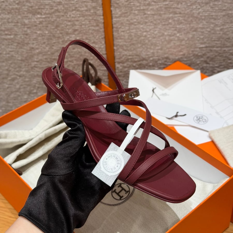 صندل هيرميس هاند ميد Hermes 631 Muse SANDAL