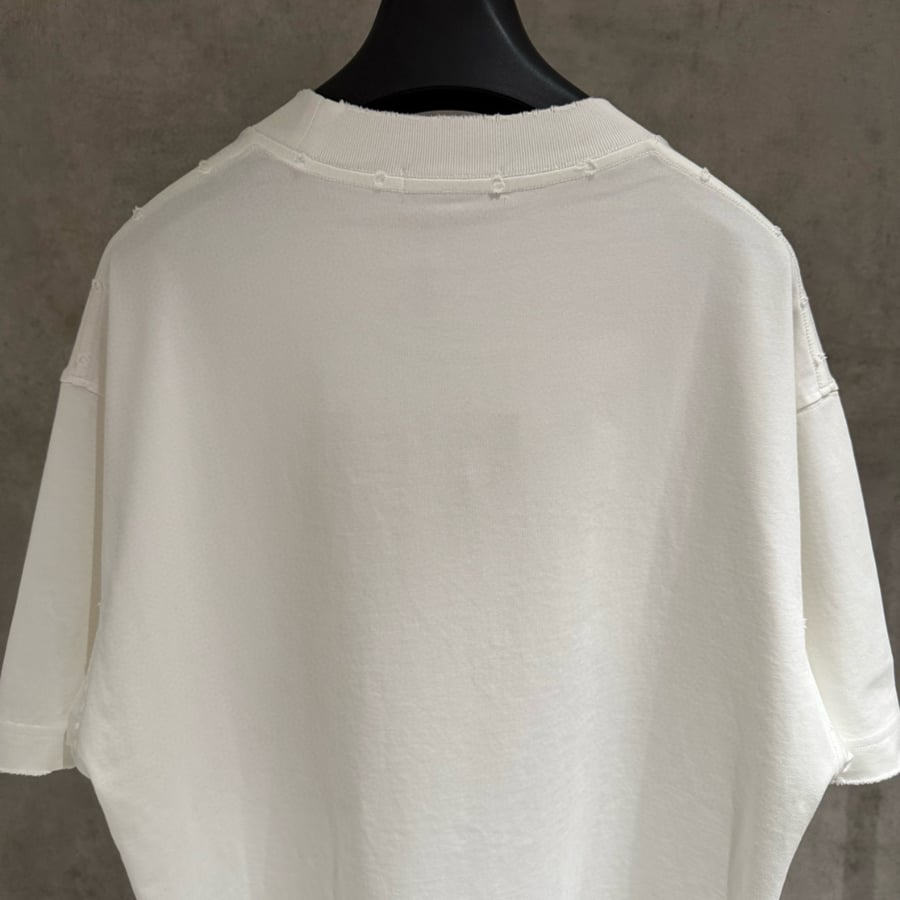 تي شيرت رجالي قطن لون أبيض بأكمام قصيرة وياقة مدورة MIU MIU T-shirt