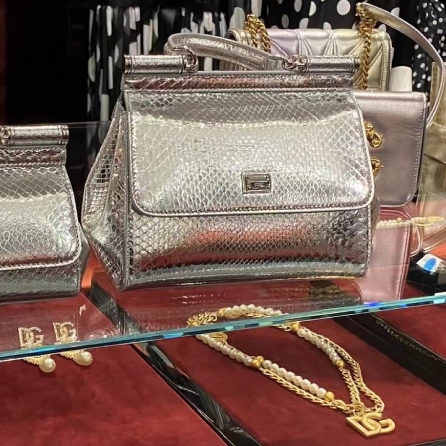 شنطة دولتشي سيسلي مقاس Dolce  and Gabbana Medium Sicily   20