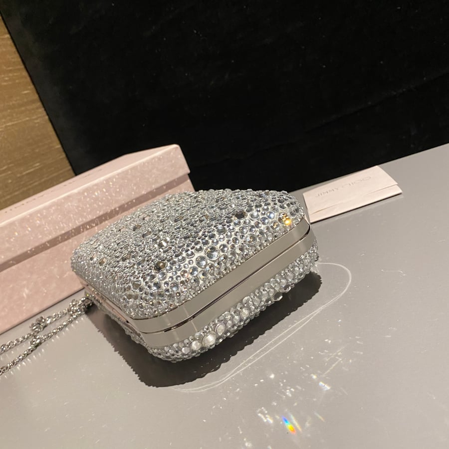 حقيبة يد كلاتش جيمي تشو مرصعة بالكريستال Jimmy Choo Cloud Clutch