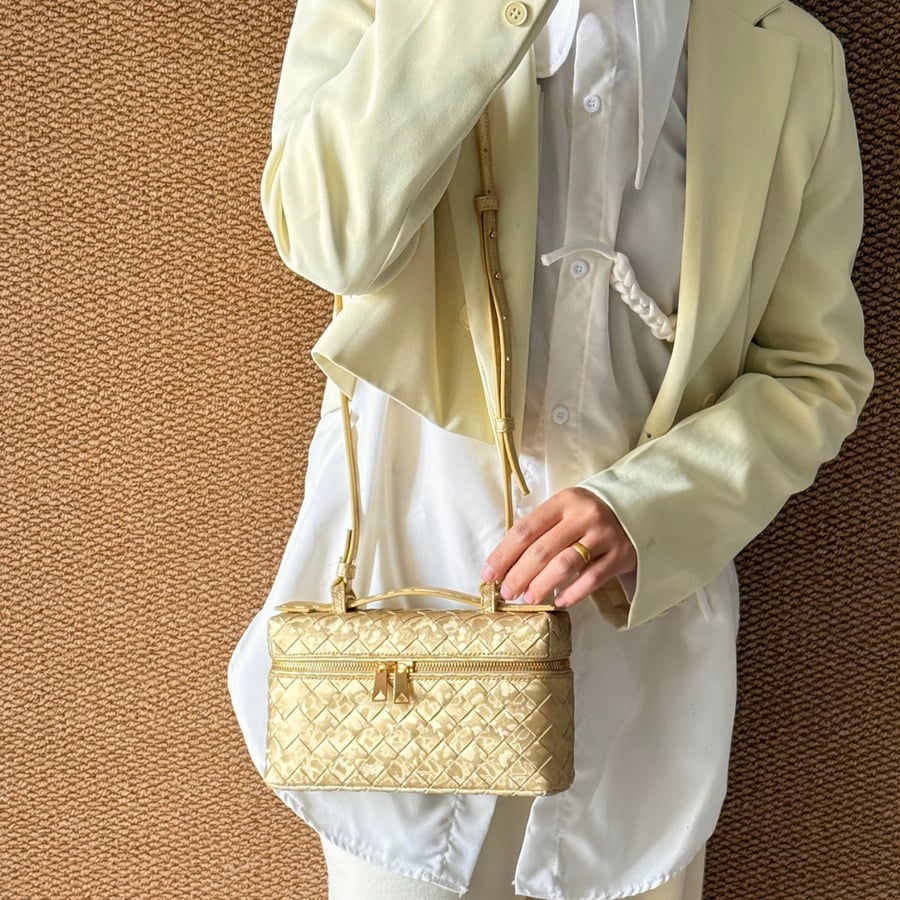 حقيبة بوتيغا فينيتا بانغ بانغ الذهبية Bottega Veneta GOLD Bang Bang