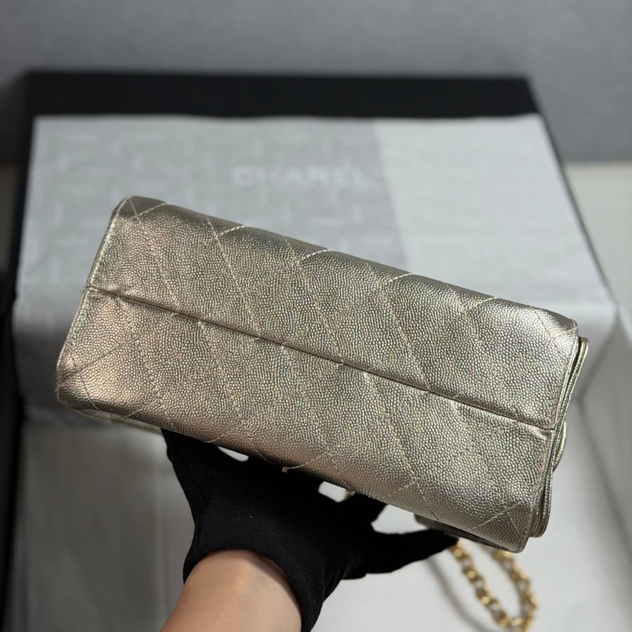 حقيبة شانيل هوبو مقاس ميني Chanel Hobo 26c Mini
