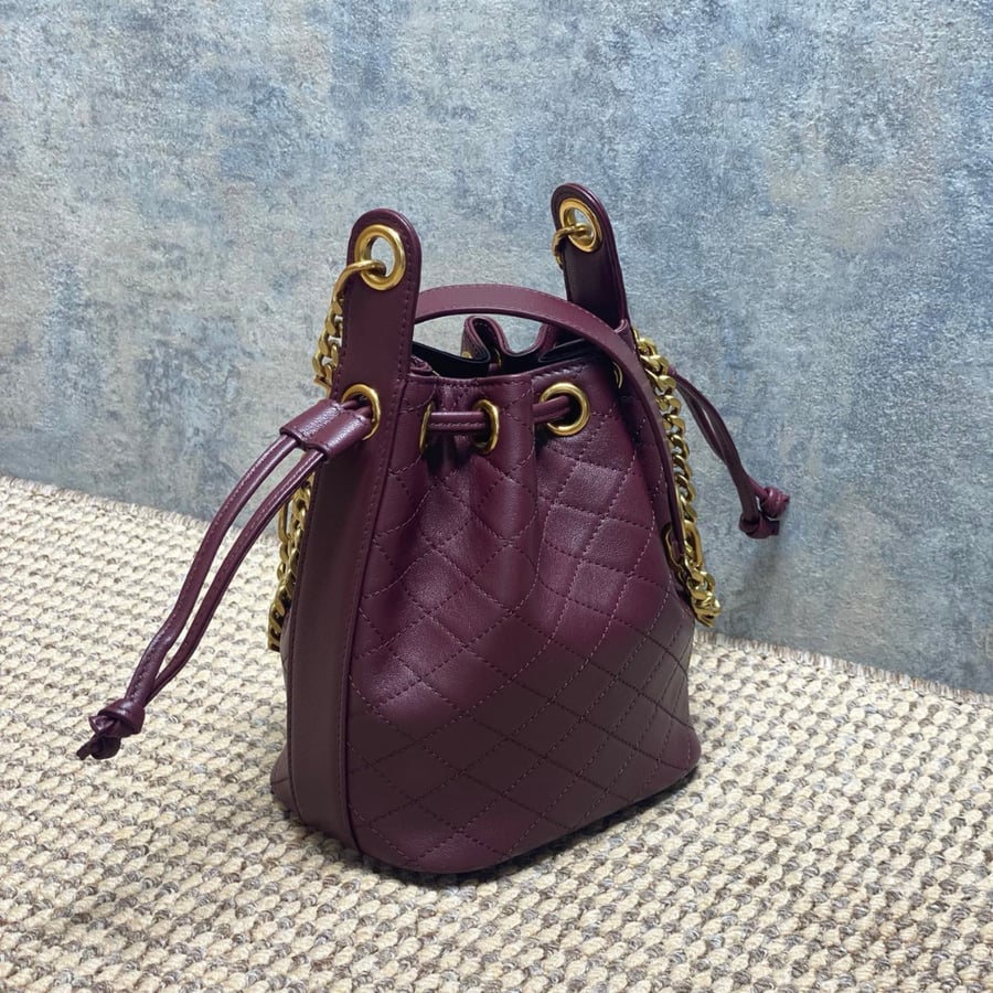 حقيبة سانت لوران كاساندر باكيت Saint Laurent Cassandre Small Bucket