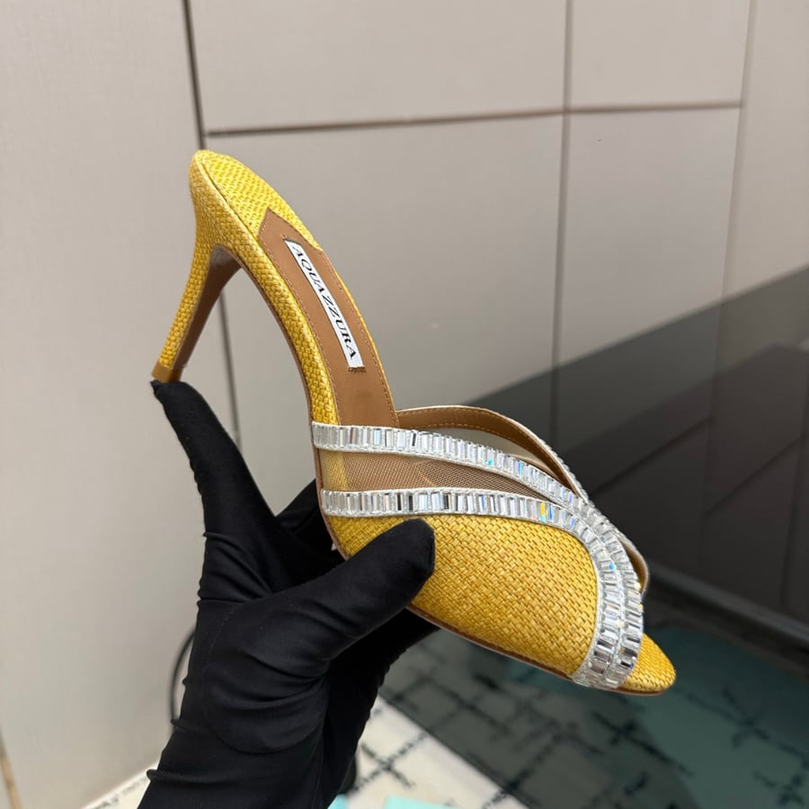 صندل أكوازورا بكعب عال مزين بالكريستال AQUAZZURA Sandal