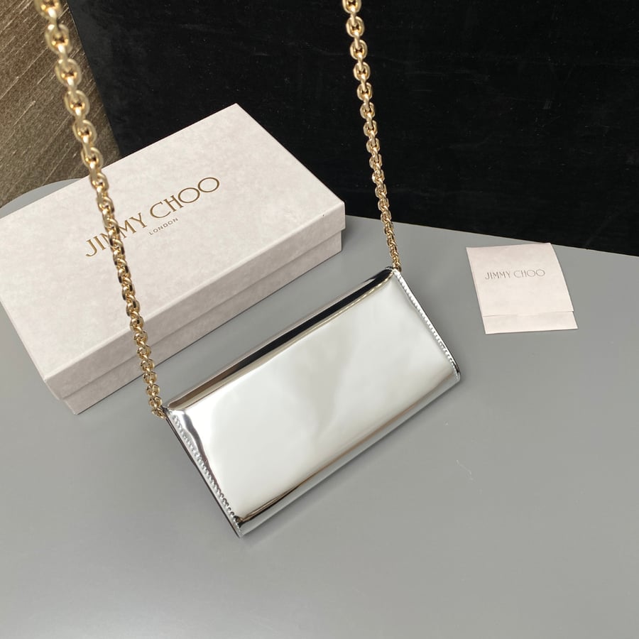 محفظة جيمي تشو كيرف بسلسلة Jimmy Choo Curve Wallet Silver Metallic