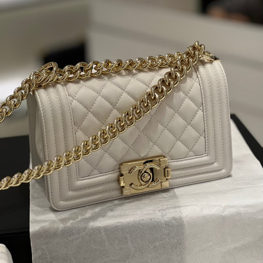 حقيبة يد BOY CHANEL صغيرة