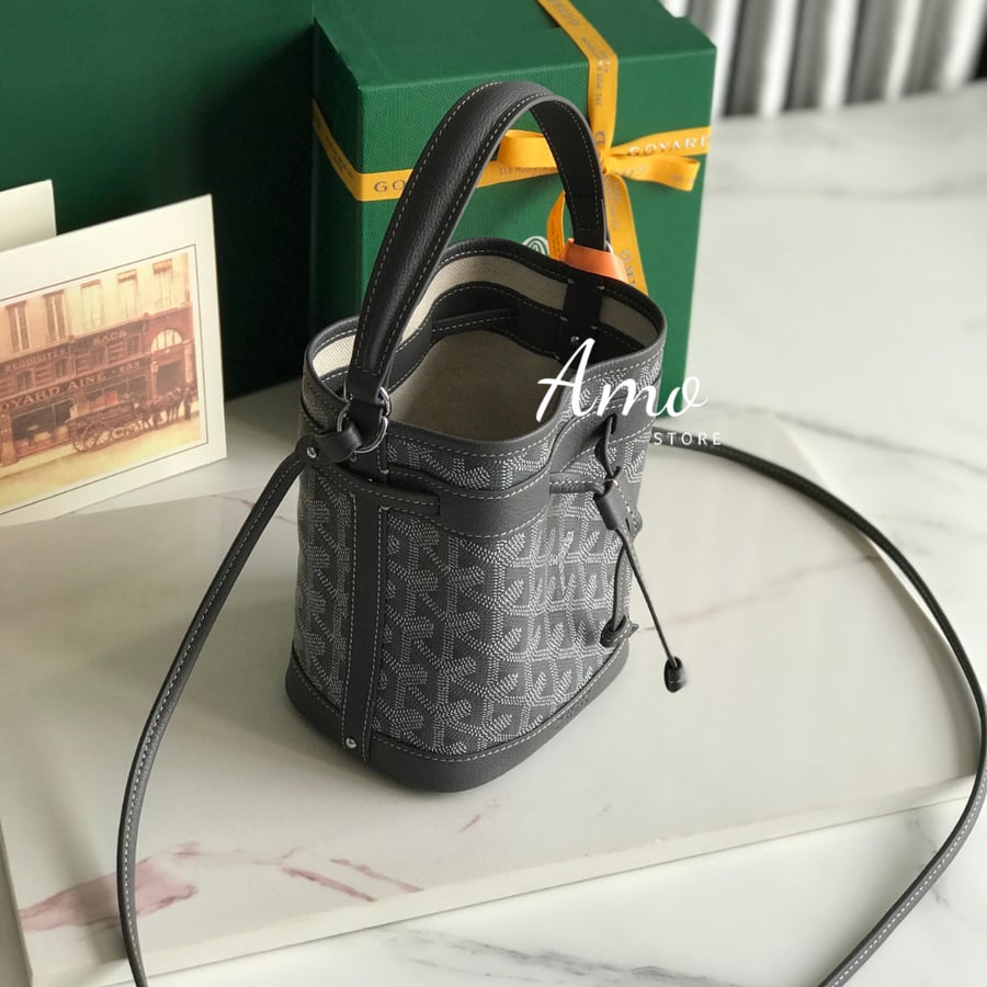 شنطة جويارد لون رمادي مقاس ميني Goyard Petit Flot Bucket Bag