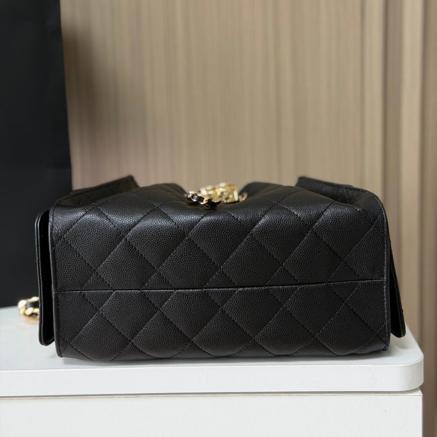 chanel-mini-hobo-caviar-leather-hardware-gold-shiny-amostore-sa-1