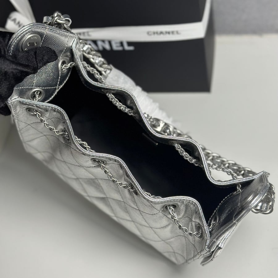 حقيبة شانيل هوبو مقاس ميني Chanel Hobo 26c Mini