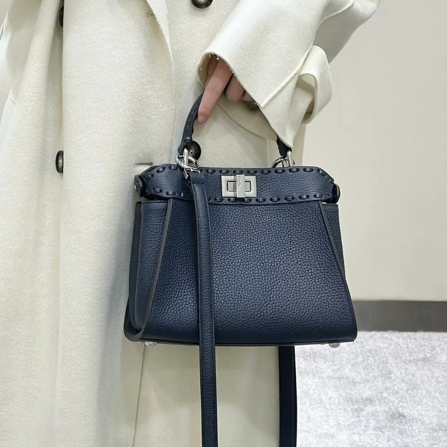 حقيبة فيندي بيكابو Fendi Peekaboo Night Mist Blue