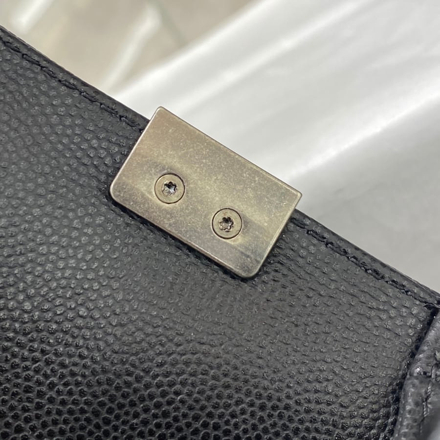 حقيبة يد BOY CHANEL صغيرة