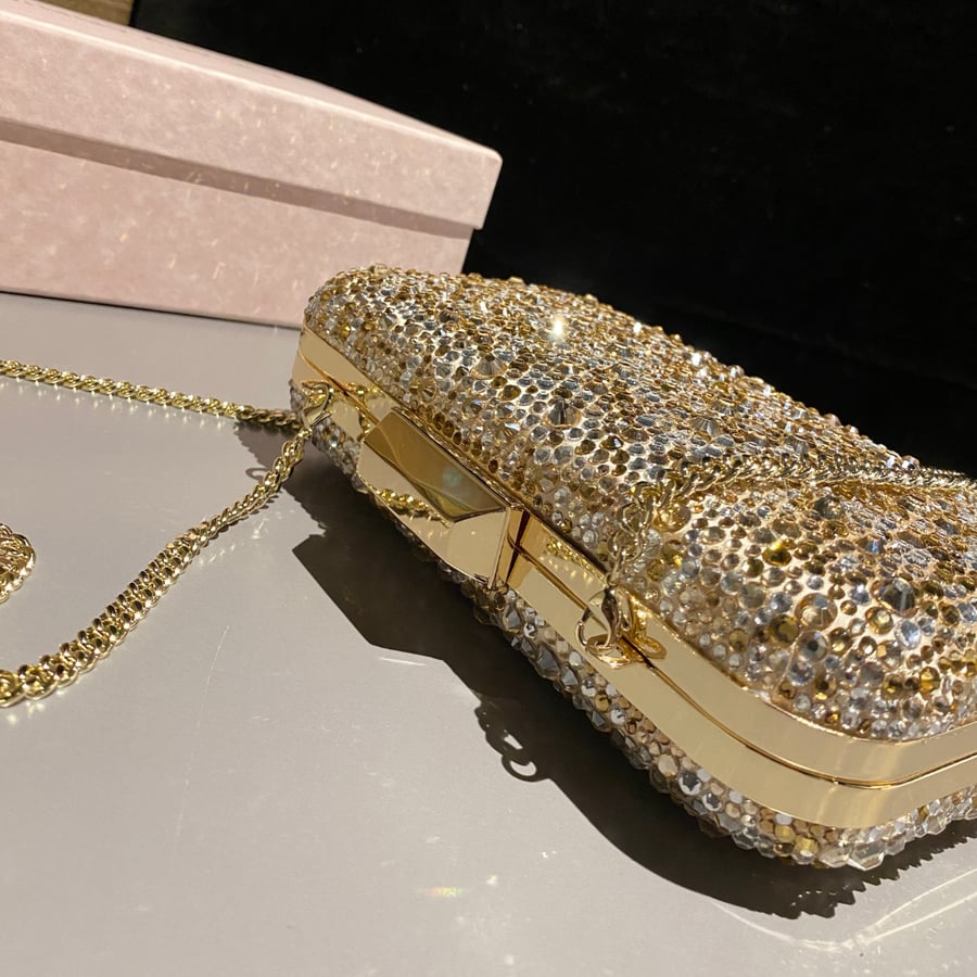حقيبة يد كلاتش جيمي تشو مرصعة بالكريستال Jimmy Choo Cloud Clutch