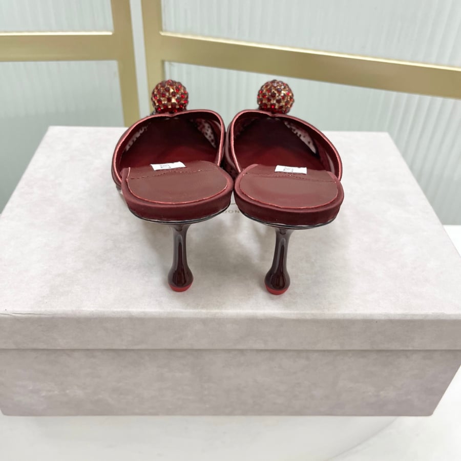 صندل جيمي تشو ساكورا تصميم كلاسيكي أنيق لون برغندي JIMMY CHOO