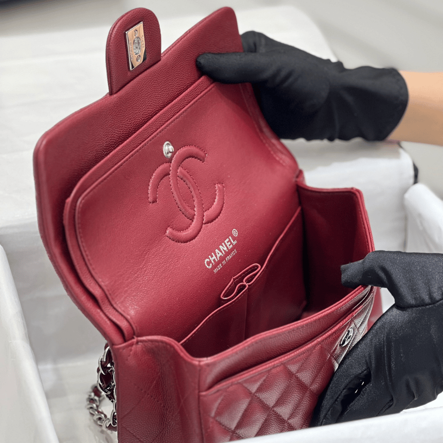 حقيبة شانيل كلاسيك جلد كافيار مقاس 23 Chanel Classic Flap Small Size