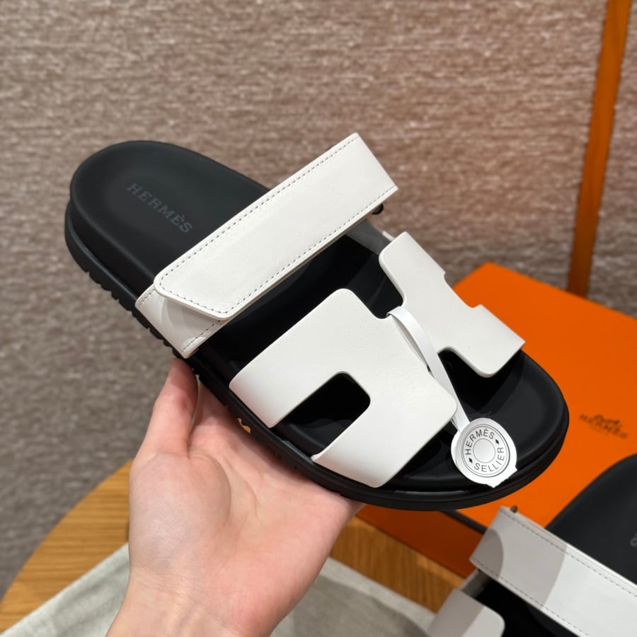صندل نسائي هيرميس هاند ميد Hermes 225 CHYPRE SANDAL
