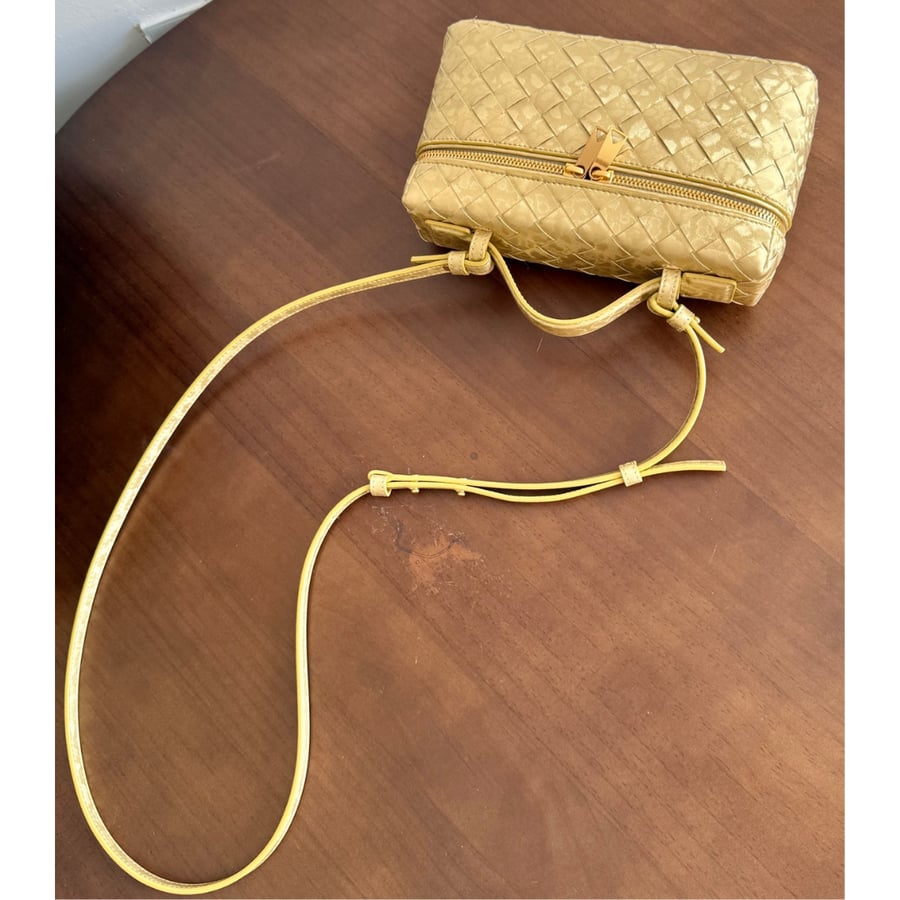 حقيبة بوتيغا فينيتا بانغ بانغ الذهبية Bottega Veneta GOLD Bang Bang
