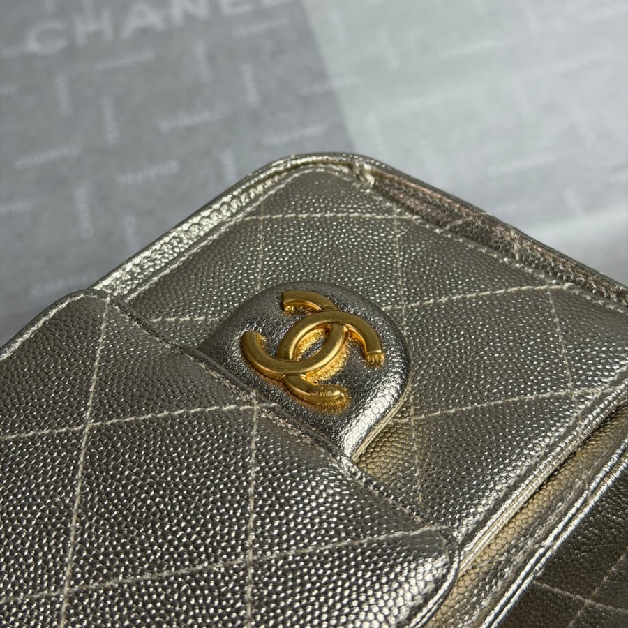 حقيبة شانيل هوبو مقاس ميني Chanel Hobo 26c Mini