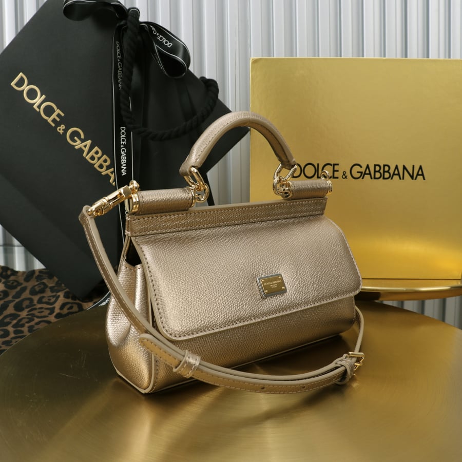 شنطة دولتشي اند غابانا قفل جديد مقاس Dolce and Gabbana Sicily 18