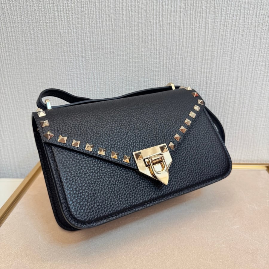 حقيبة كتف روكستاد فالنتينو غارافاني Valentino Garavani Rockstud Small
