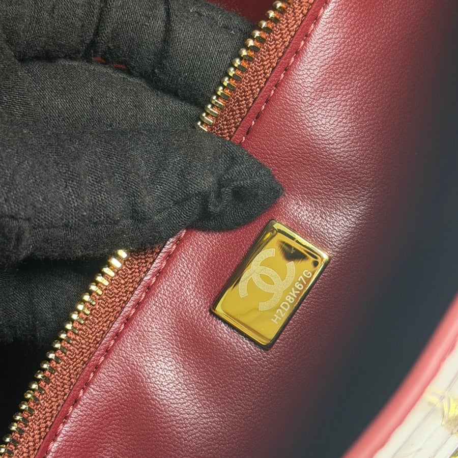 حقيبة شانيل بنقشة جلد التمساح لون عنابي CHANEL 26A Crocodile Emboss CF