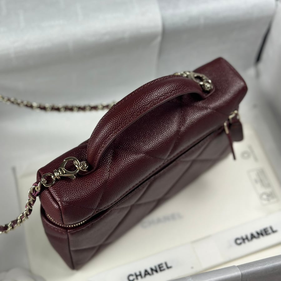 حقيبة شانيل بنقشة ماسية كبيرة  Chanel 25K LP