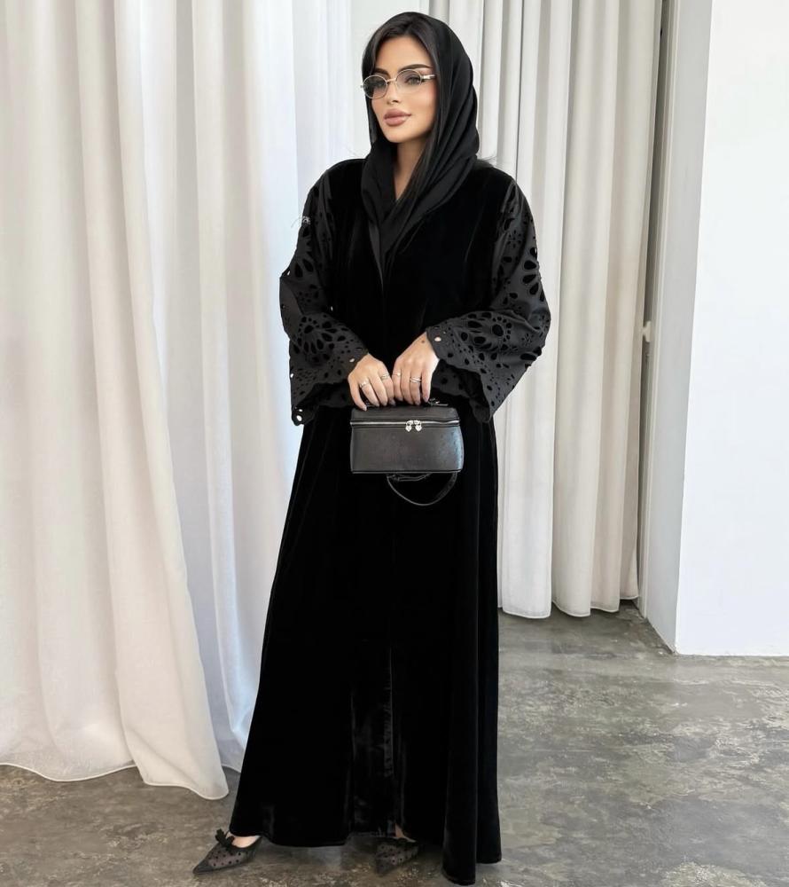 عبايه إسراء مخمل