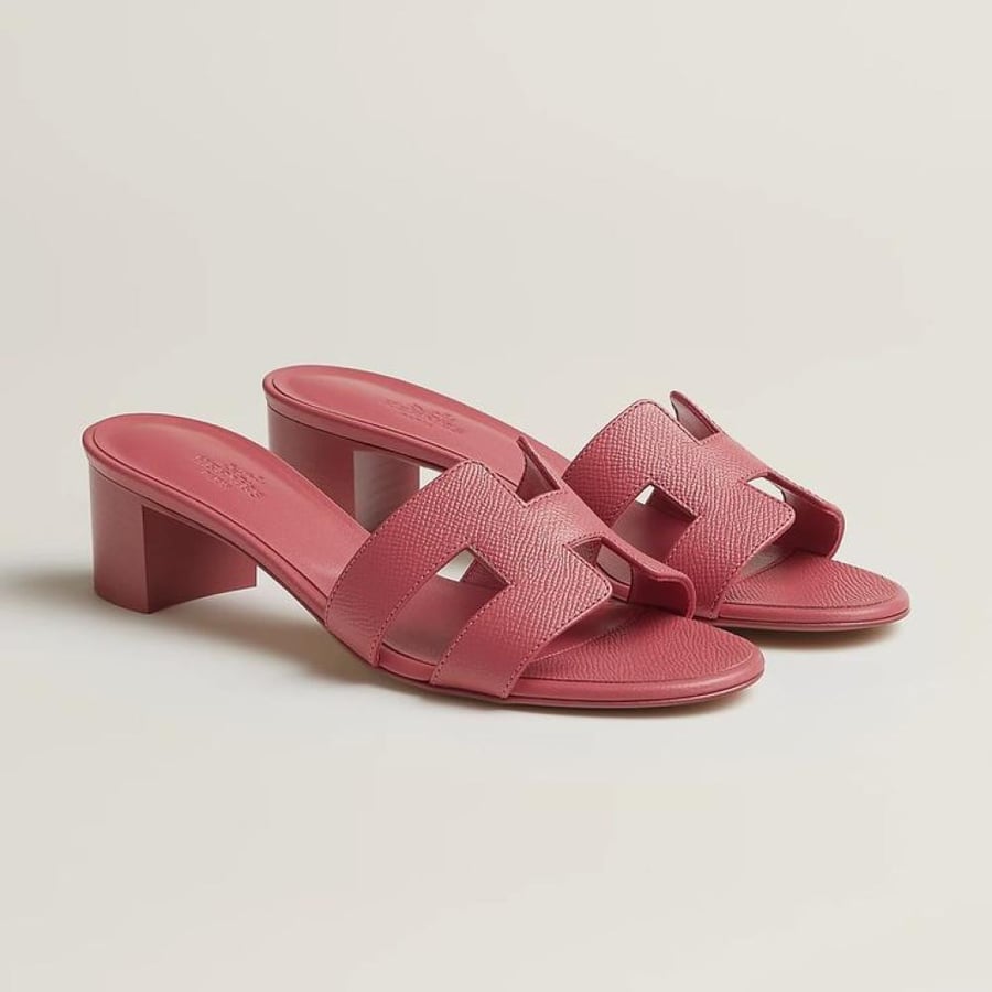oasis sandal .