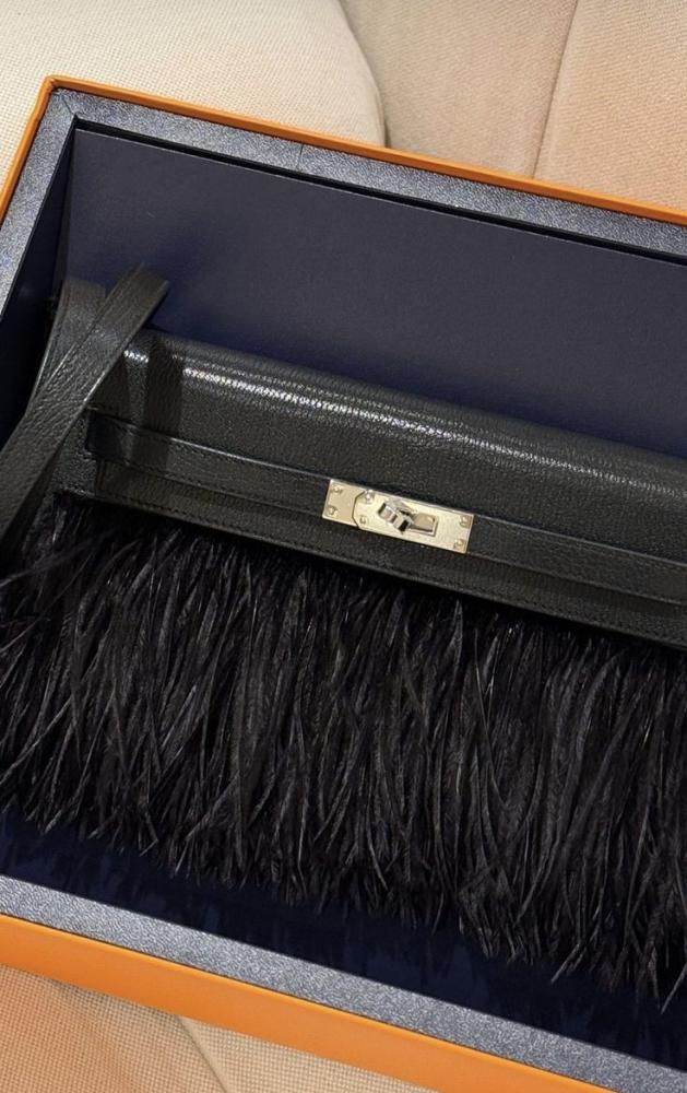 Kelly elan feathers 27cm chevre leather .