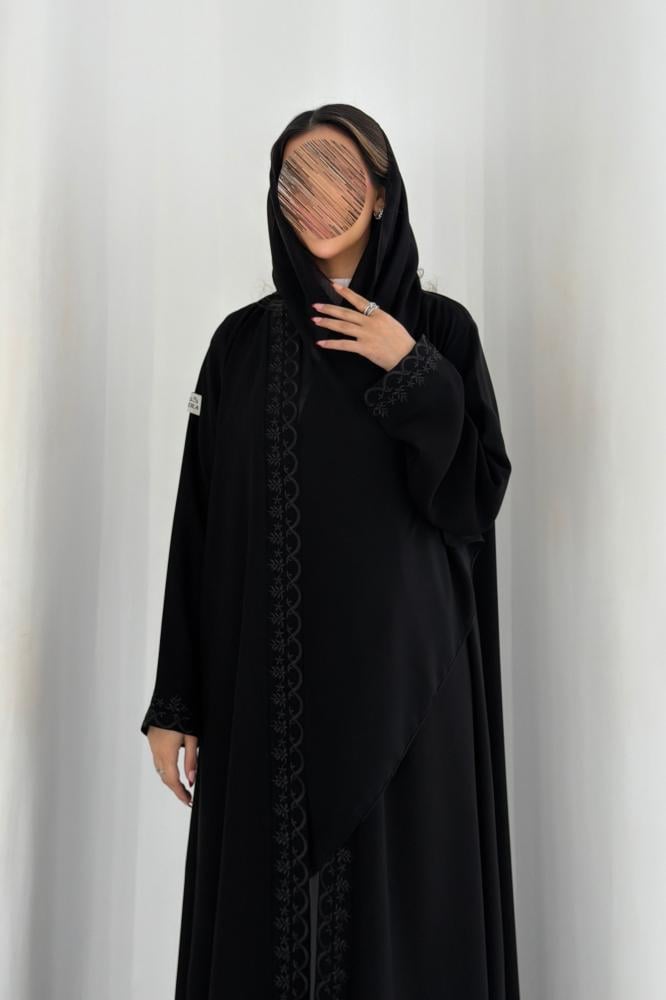 عباية كريب ملكي تطريز امام واكمام