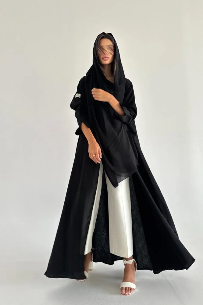 عبايه كريب مع جاكار نص كلوش