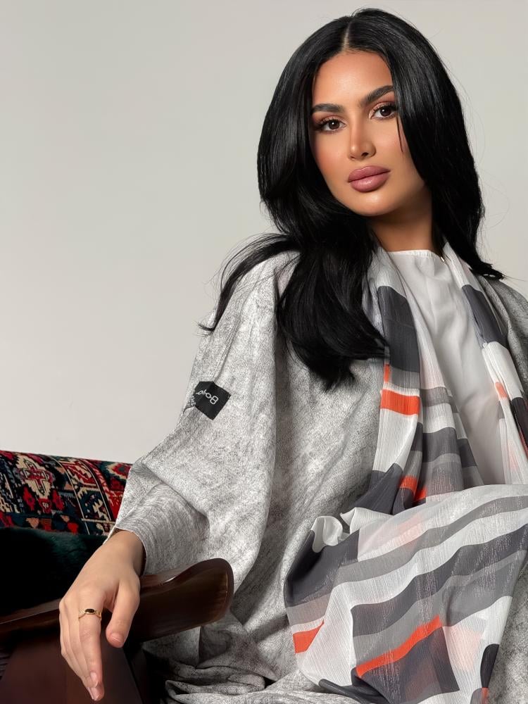 بشت أبيض مموج