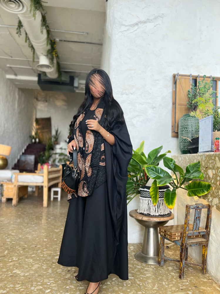 Black Bisht - Crepe and Opaal scarf with brown embroidery